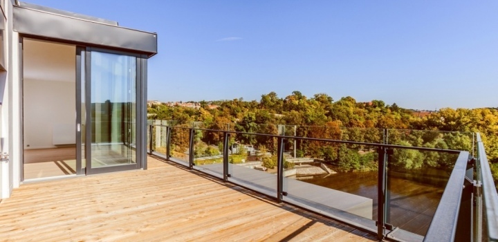 Luxusní byt s terasou u řeky 113m