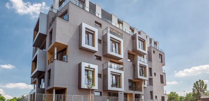 Byt u řeky se zahradou a balkonem 63m