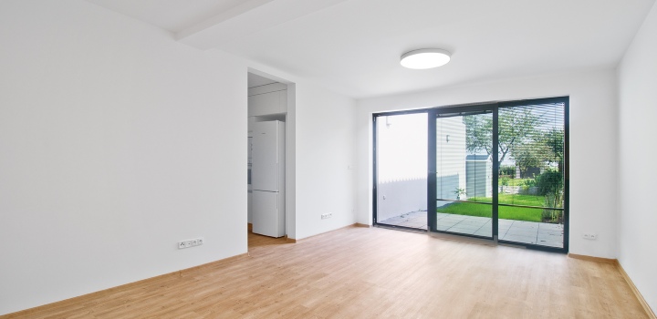 Moderní byt 3+kk se zahradou k pronájmu, Praha