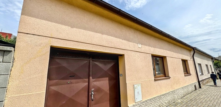 Prodej rodinného domu 3+1 - Čelákovice, 250m2