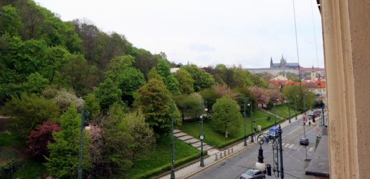 Byt na pronájem Malá Strana 93m
