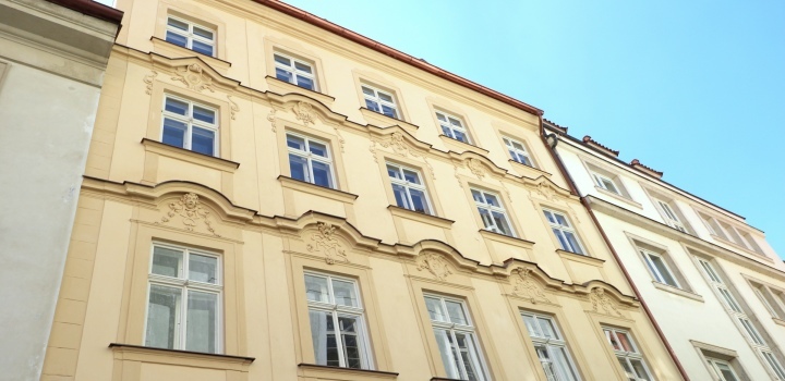Luxusní byt v historickém domě Malá Strana 67m