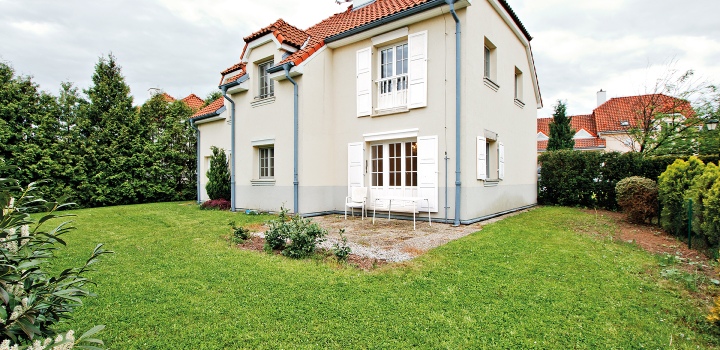 Vila na pronájem v Nebušicích-180m