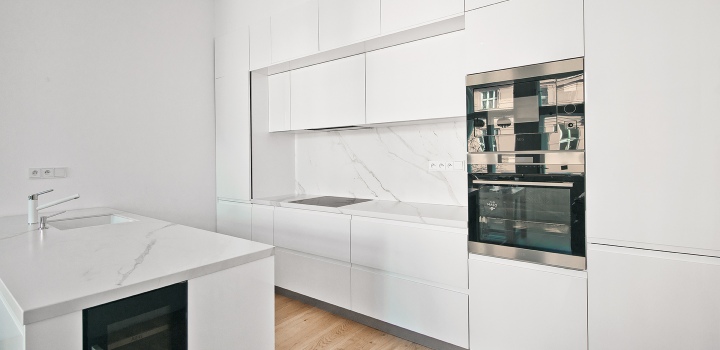 Pronájem luxusního bytu 3+kk s balkóny, Praha