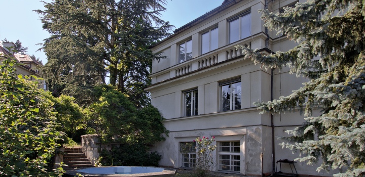 Historická vila na prodej, Praha 5 - 471m