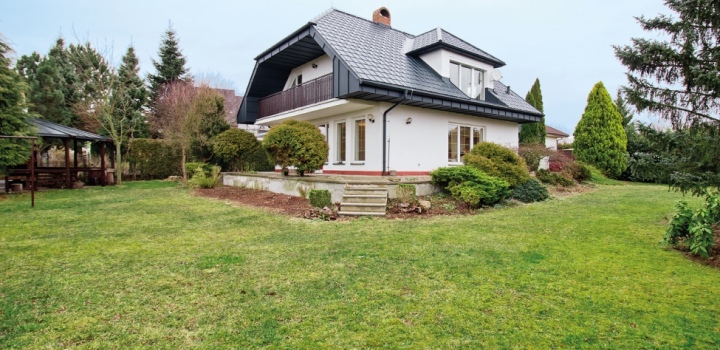 Prostorný rodinný dům na pronájem, Ohrobec –