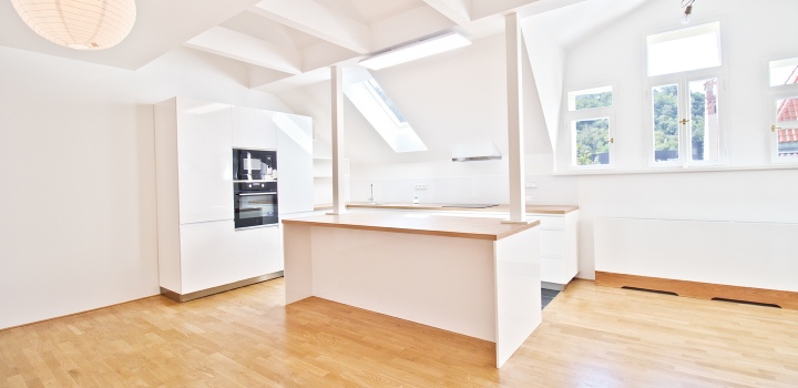 Luxusní byt na pronájem 94m2 v Karlíně - Praha