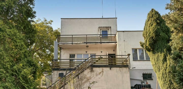 Prodej funkcionalistické vily, okolí Prahy