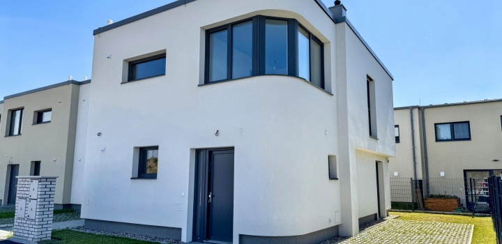 Pronájem rodinného domu 4+kk, Kolovraty