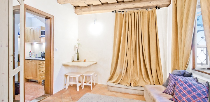 Pronájem bytu 1kk Všehrdova 33m