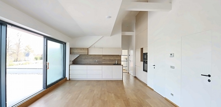 Byt k pronájmu 4+1 s terasou a zahradou, Praha