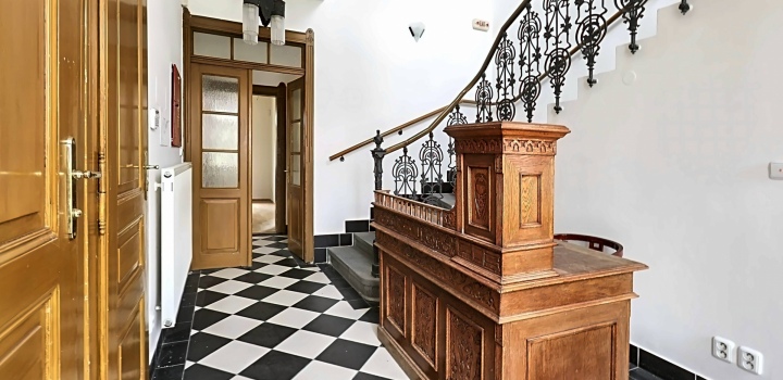 Prodej secesní vily 530m², pozemek 946m²