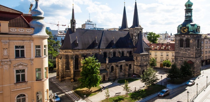 Luxusní činžovní dům na pronájem - Praha 1