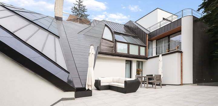 Prodej luxusní vily s vnitřním bazénem