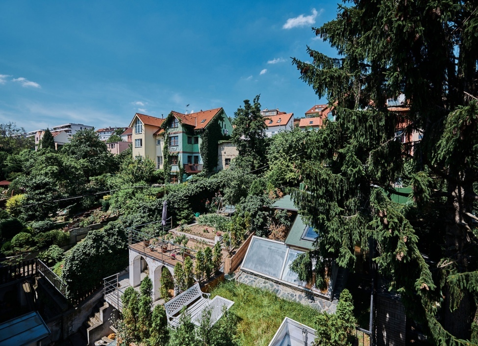 Dům na prodej Střešovice - 384m 0