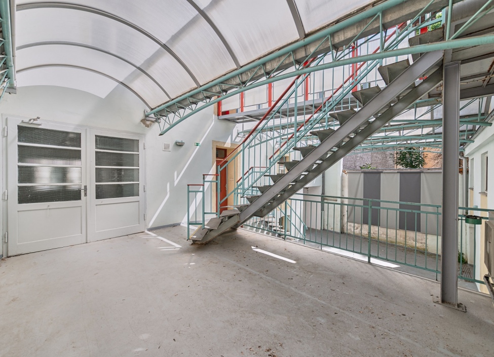Commercial building for sale, Prague 10 - Vršovice 2