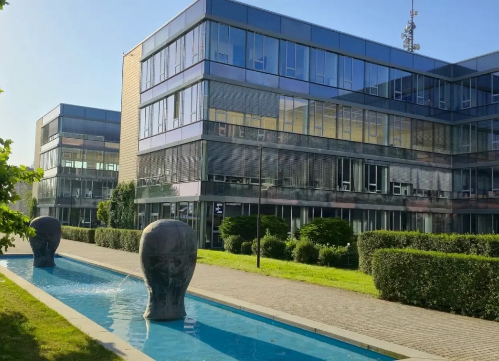 Pronájem kancelářských prostor, Praha 5 - 2 540 m² 0