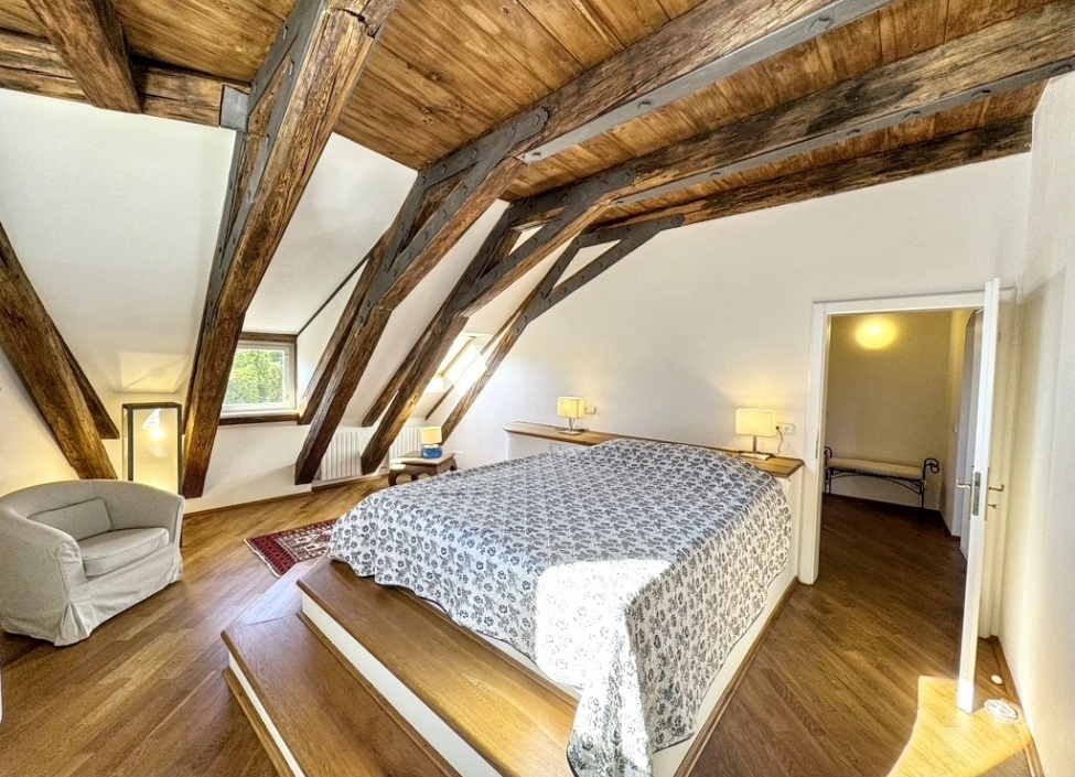 Pronájem luxusního mezonetu 4+1, Praha 1 Malá Strana - 221 m2 3