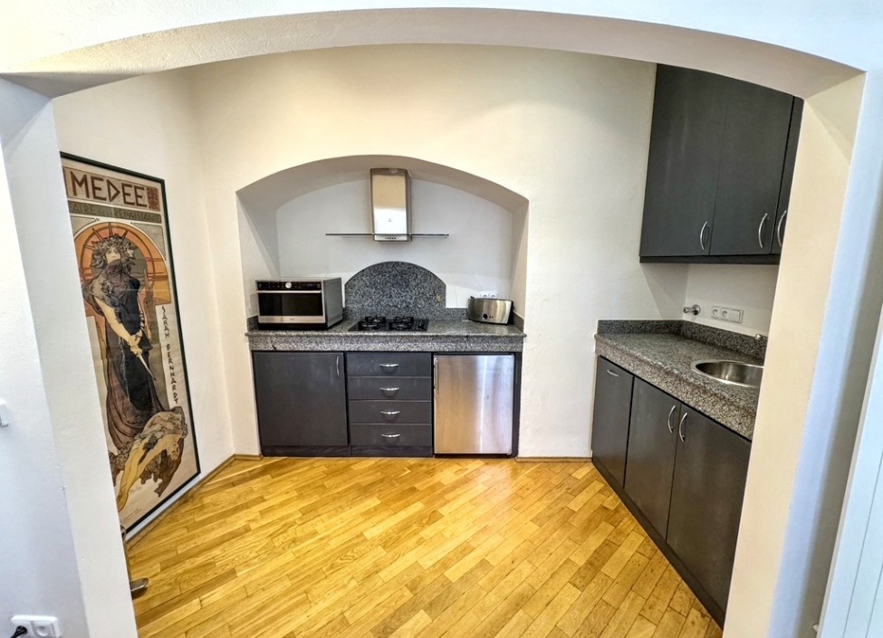 Luxusní byt na pronájem na Malé Straně- 53m2 4