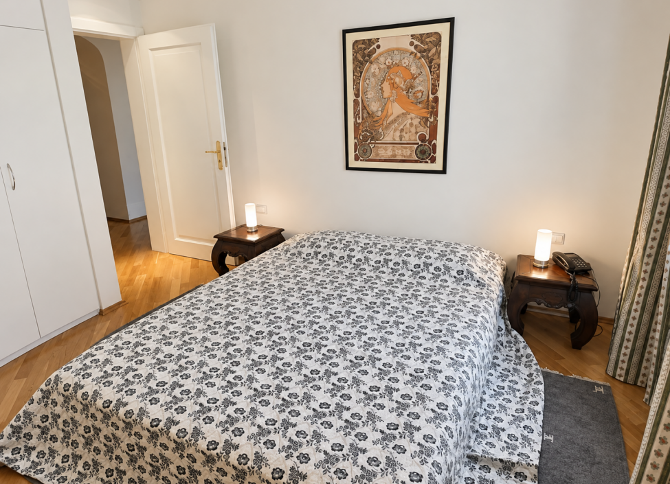 Luxusní byt 3+1 k pronájmu Nové Město, Praha 2 - 80 m2 4