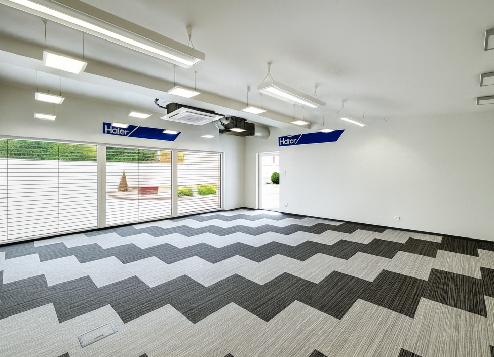 Prodej obchodně kancelářského prostoru s pozemkem 1596 m2 - Čestlice 3