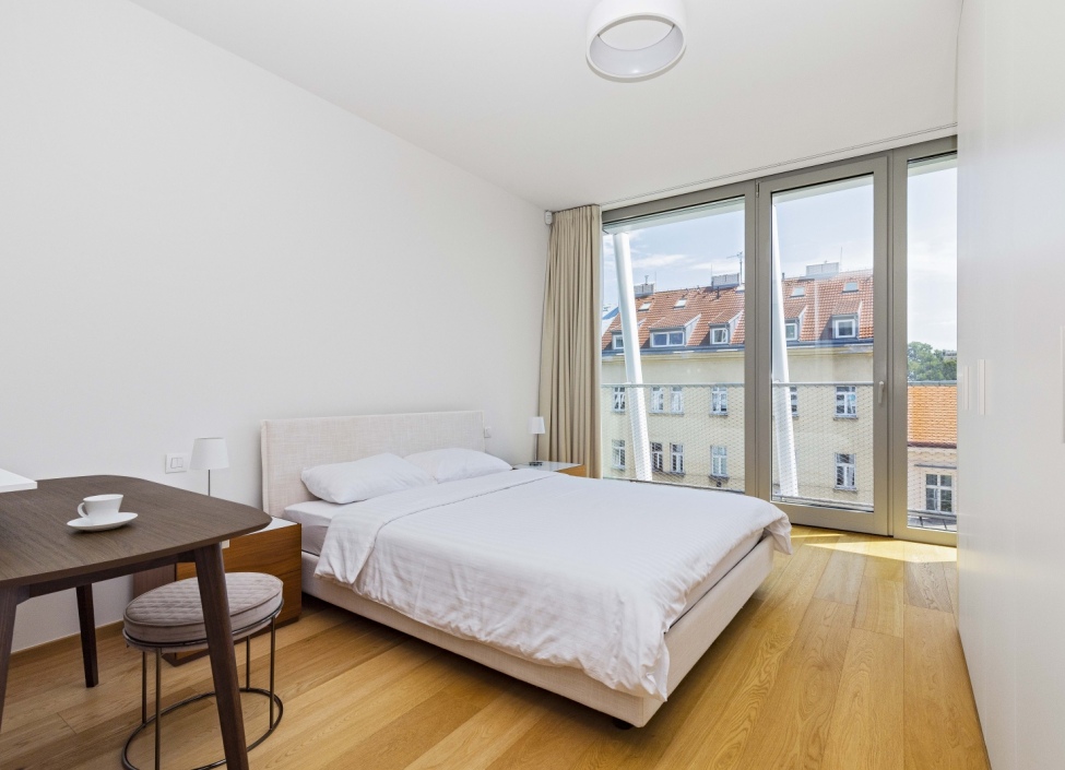Luxusní byt s terasou na krátkodobý pronájem Praha 5 - 62m2 0