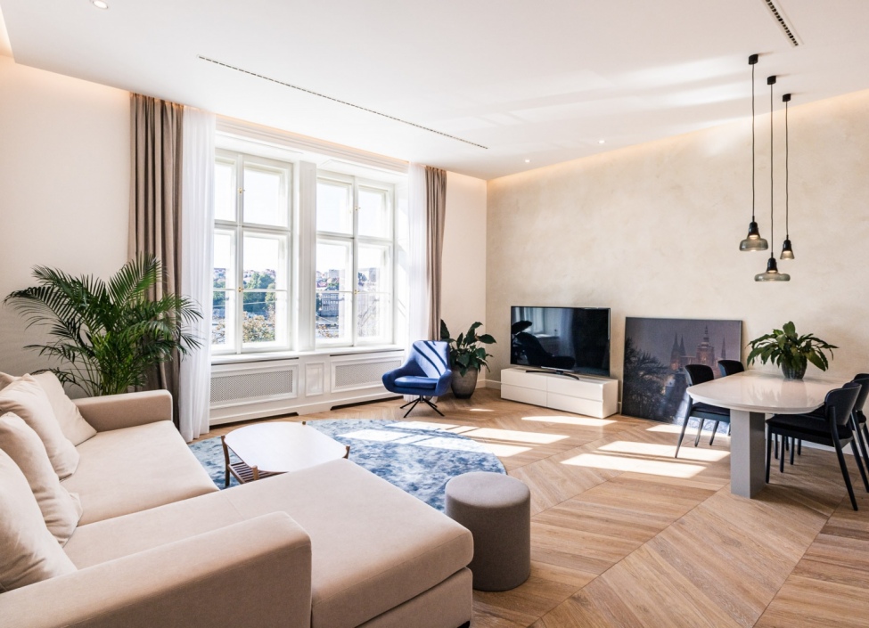 Luxusní byt s výhledem na hrad Smetanovo nábřeží Praha 1 - 106m 1
