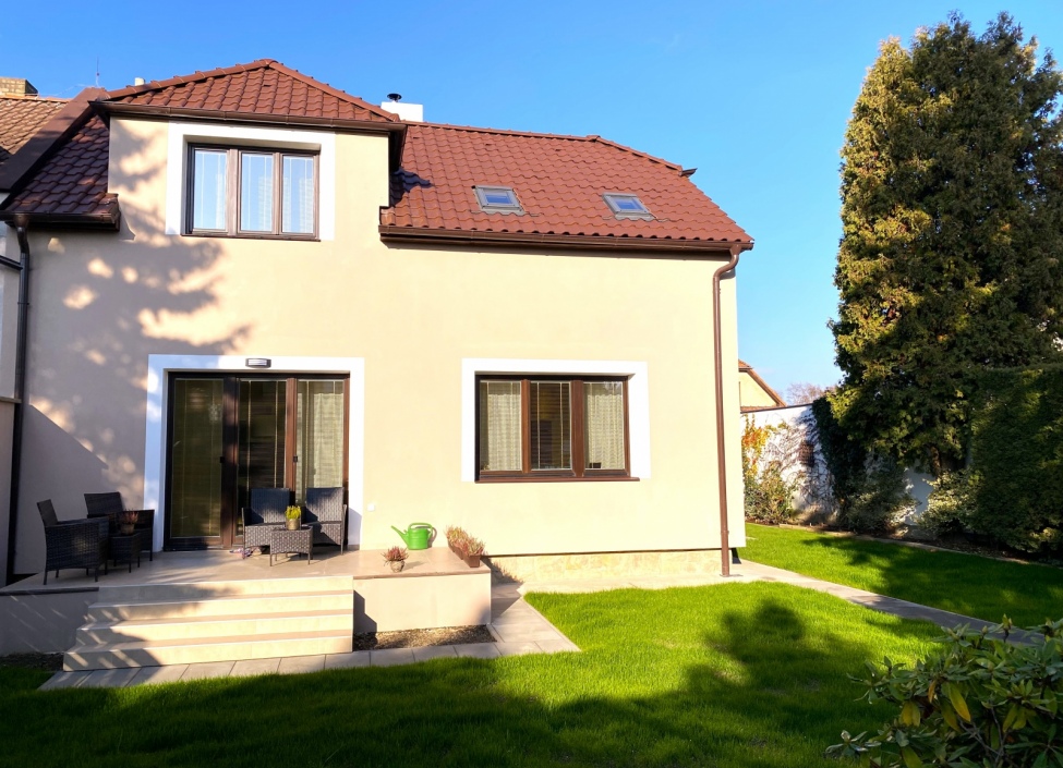 Family house for rent, Prague 9 - 154 m2 3