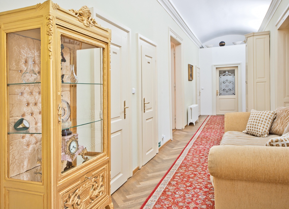 Pronájem kancelářských prostor, Praha 1 - 245m2 0