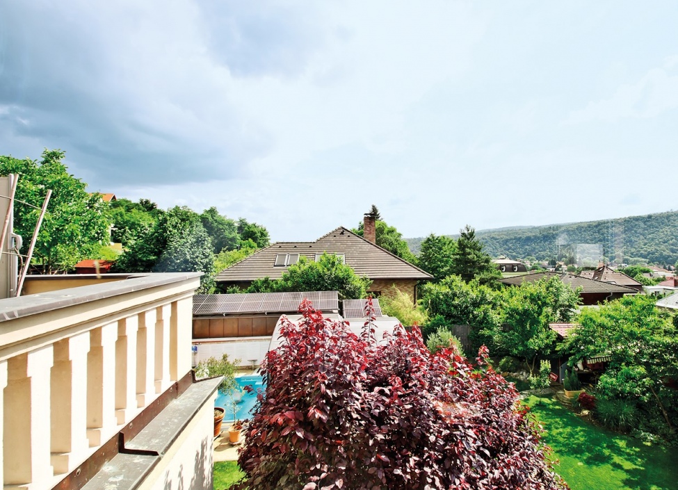 Prodej luxusní prvorepubliková Vily 450 m² - Černošice, pozemek 2000m2 s bazénem 1