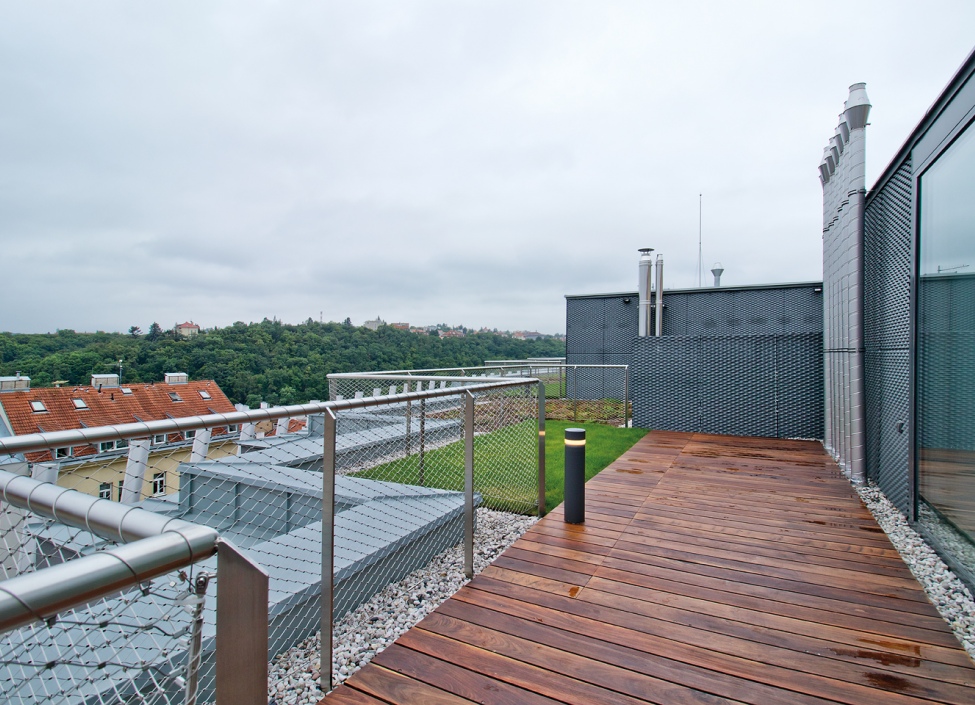 Luxusní byt na pronájem 208m2-Praha 5 1