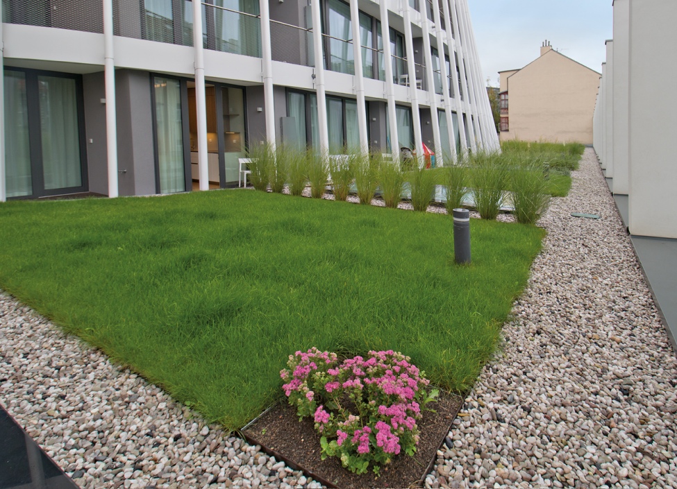 Luxusní byt s předzahrádkou na krátkodobý pronájem 113 m2 - Praha 5 8