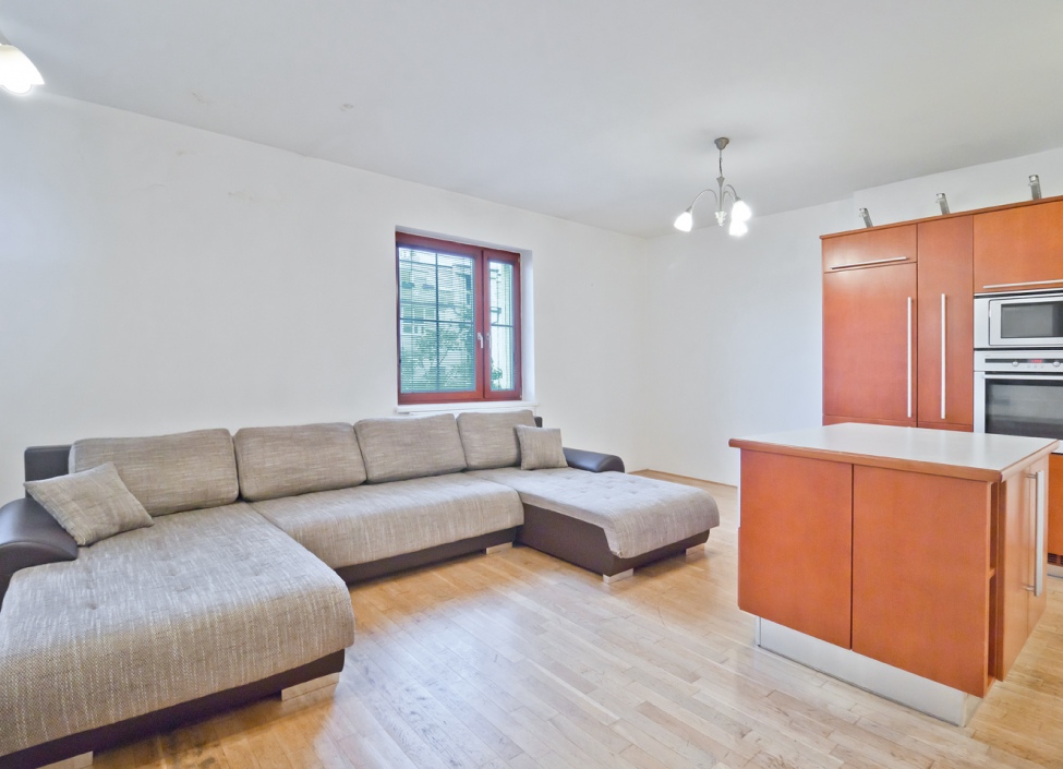 Duplex apartment for rent, 3+kk, 120 m2 - Prague 3 1