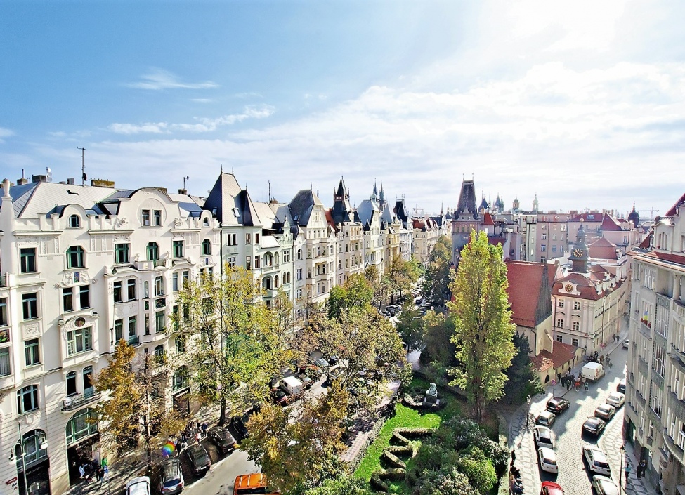 Luxusní byt na prodej s terasou a výhledem na Pražský hrad - Pařížská - 245m 0