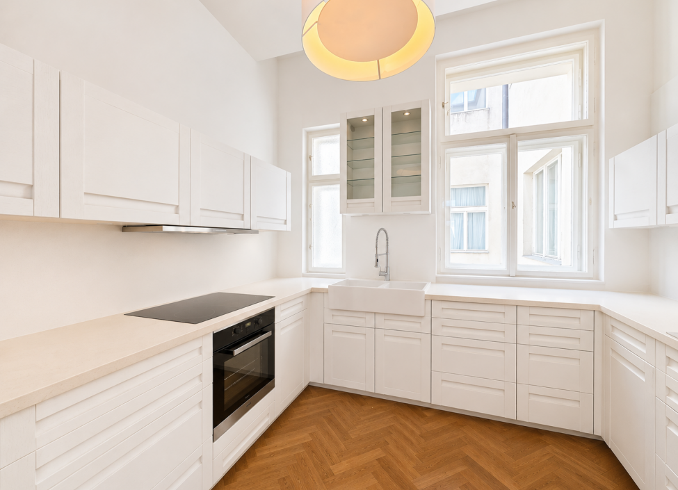 Pronájem bytu 3+1 Praha, Nové Město - 112m2 7