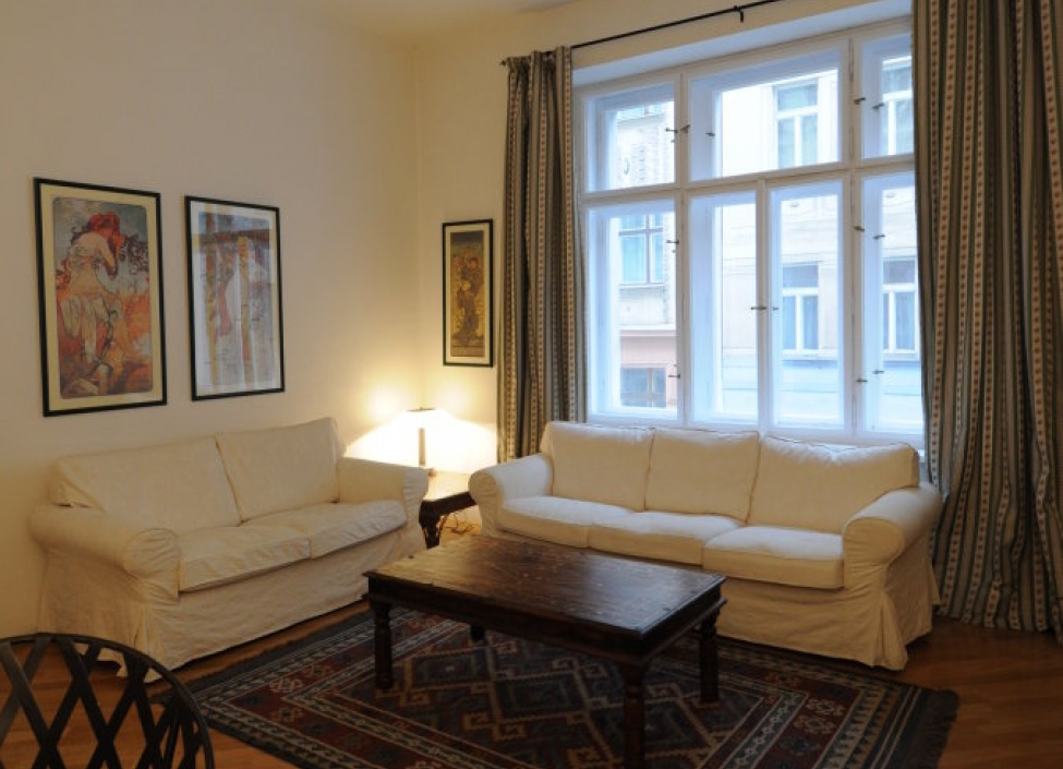 Luxusní byt na pronájem na Praze 2, Nové Město - 80m 1