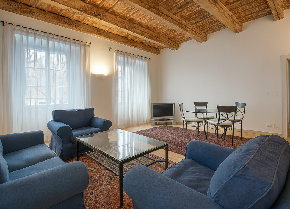 Luxusní byt na pronájem na Malé Straně - 73 m² 0