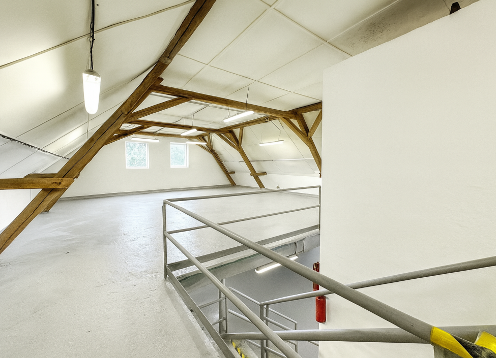Prodej obchodně kancelářského prostoru s pozemkem 1596 m2 - Čestlice 5