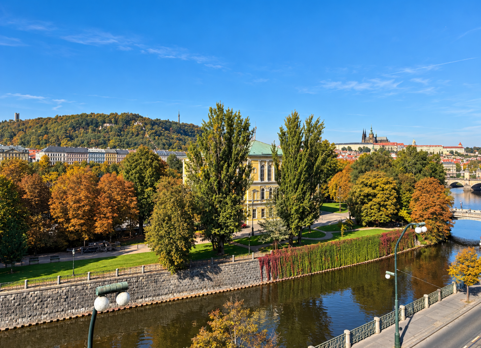 Pronájem bytu 3+1, Masarykovo nábřeží, Praha 1 - 106 m² 2