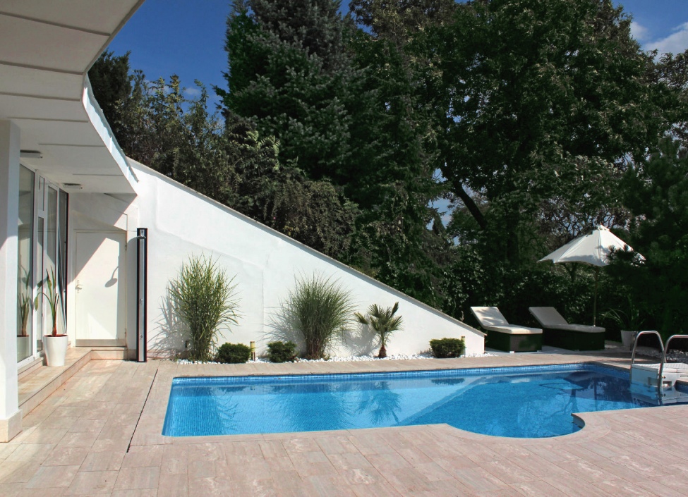 Luxury villa for sale in Průhonice 1