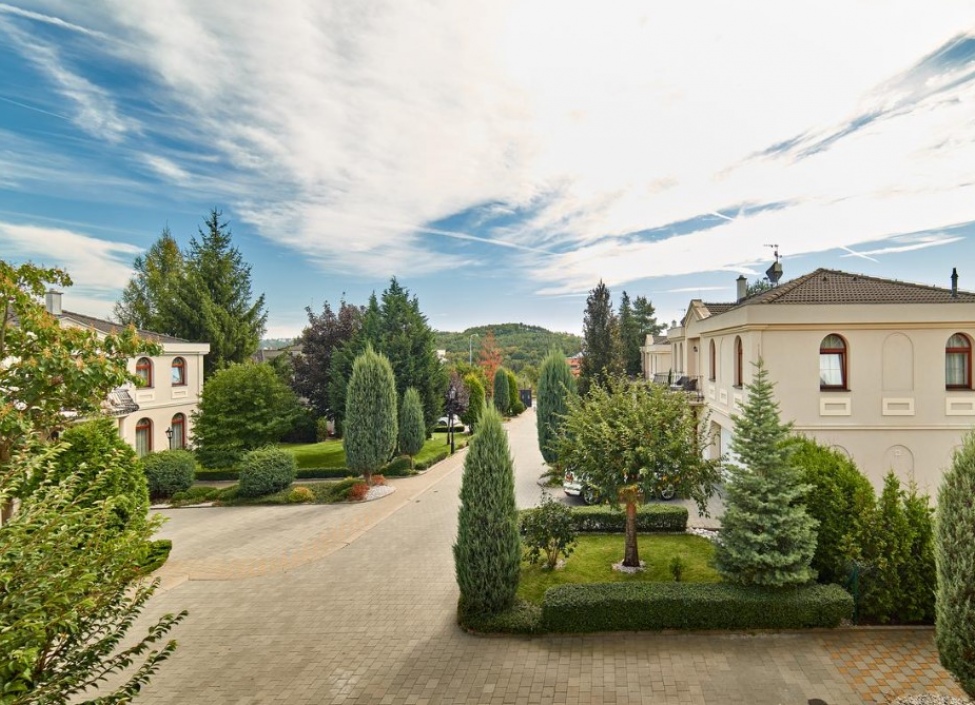 Luxury family villa for rent - Prague 6 - Nebušice 8