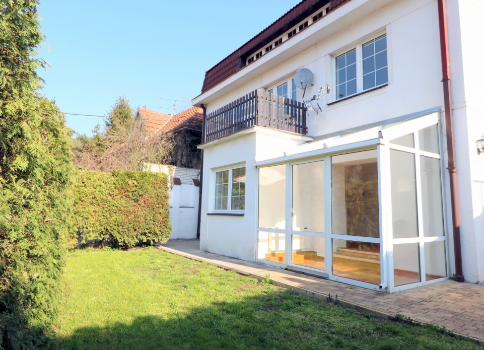 Villa for rent in Prague 6 0