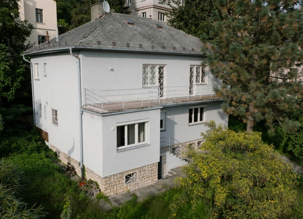 Exclusive family villa for sale, Prague 8 - 360m 0
