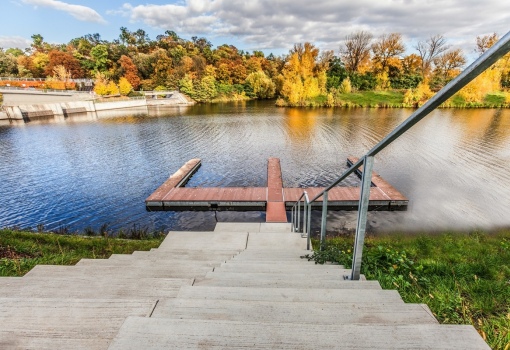 Byt u řeky s terasou 68 m²