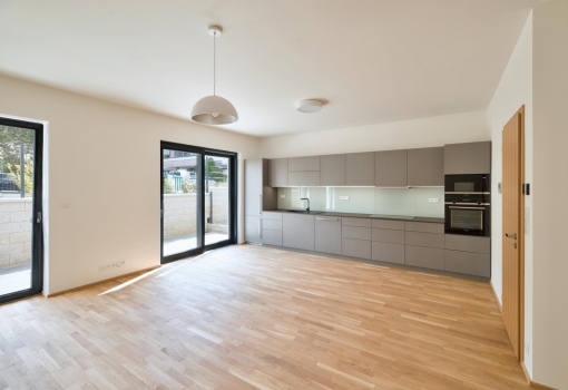 Luxusní byt se zahradou Troja 105 m²