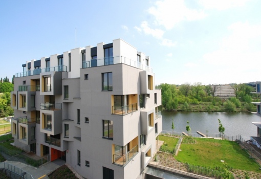 Byt k pronájmu s výhledem na řeku 57 m²