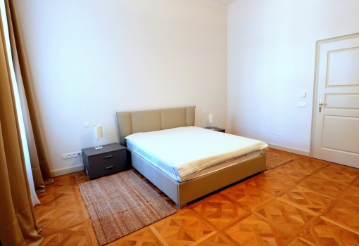 Moderní byt k pronájmu Praha 1 - 90 m²